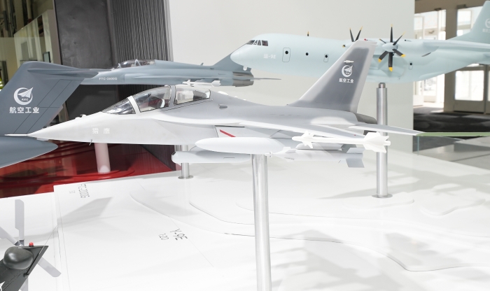 L15A高級教練機(jī)